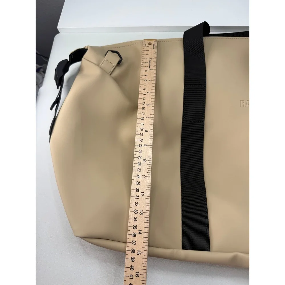 Rains Hilo Weekend Bag W3 Sand Waterproof Travel Duffel Bag 14200 NEW